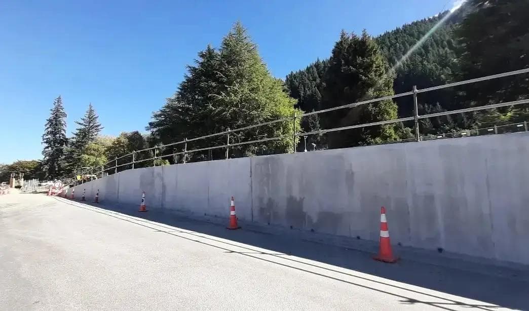 Graffiti Removal on Man Street